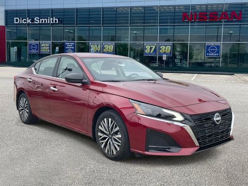 New 2025 Nissan Altima 2.5 SV image 1