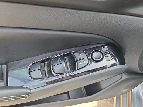 Used 2023 Nissan Altima 2.5 SV FWD image 17