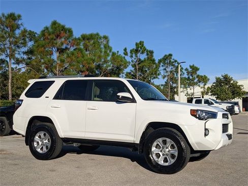 Used 2019 Toyota 4Runner SR5 image 2