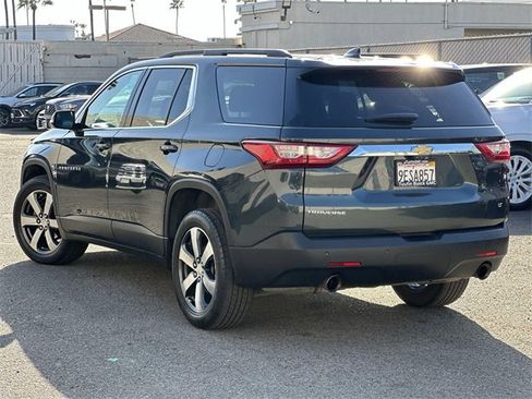 Used 2020 Chevrolet Traverse LT w/ LT Premium Package image 6