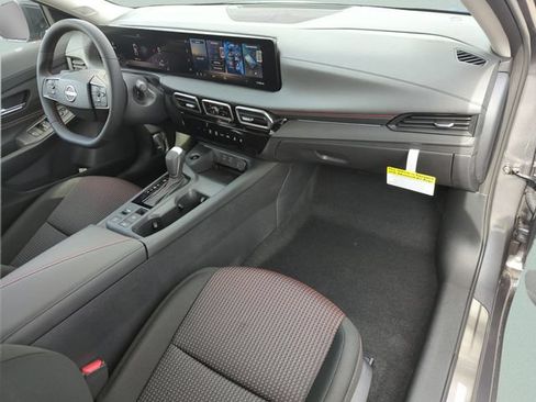 New 2026 Nissan Sentra SR w/ Floor Mat Package FWD image 19