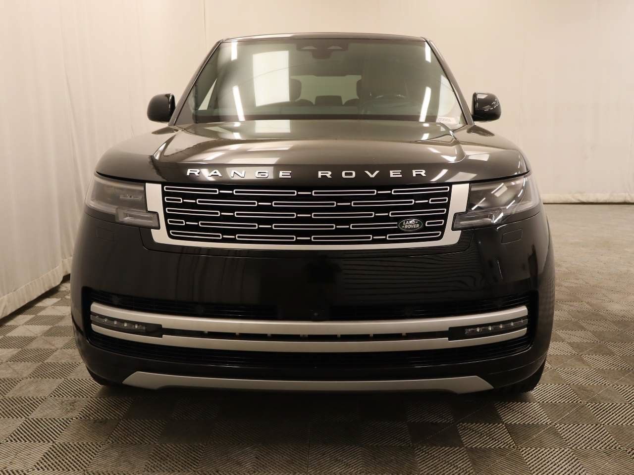 Used 2024 Land Rover Range Rover Autobiography AWD/4WD image 4