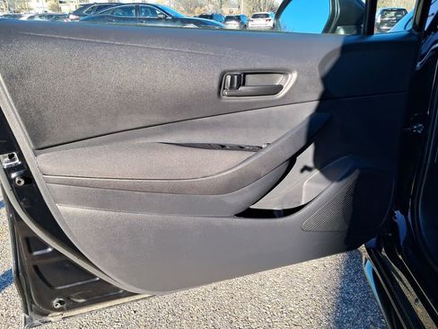 Used 2025 Toyota Corolla LE image 11