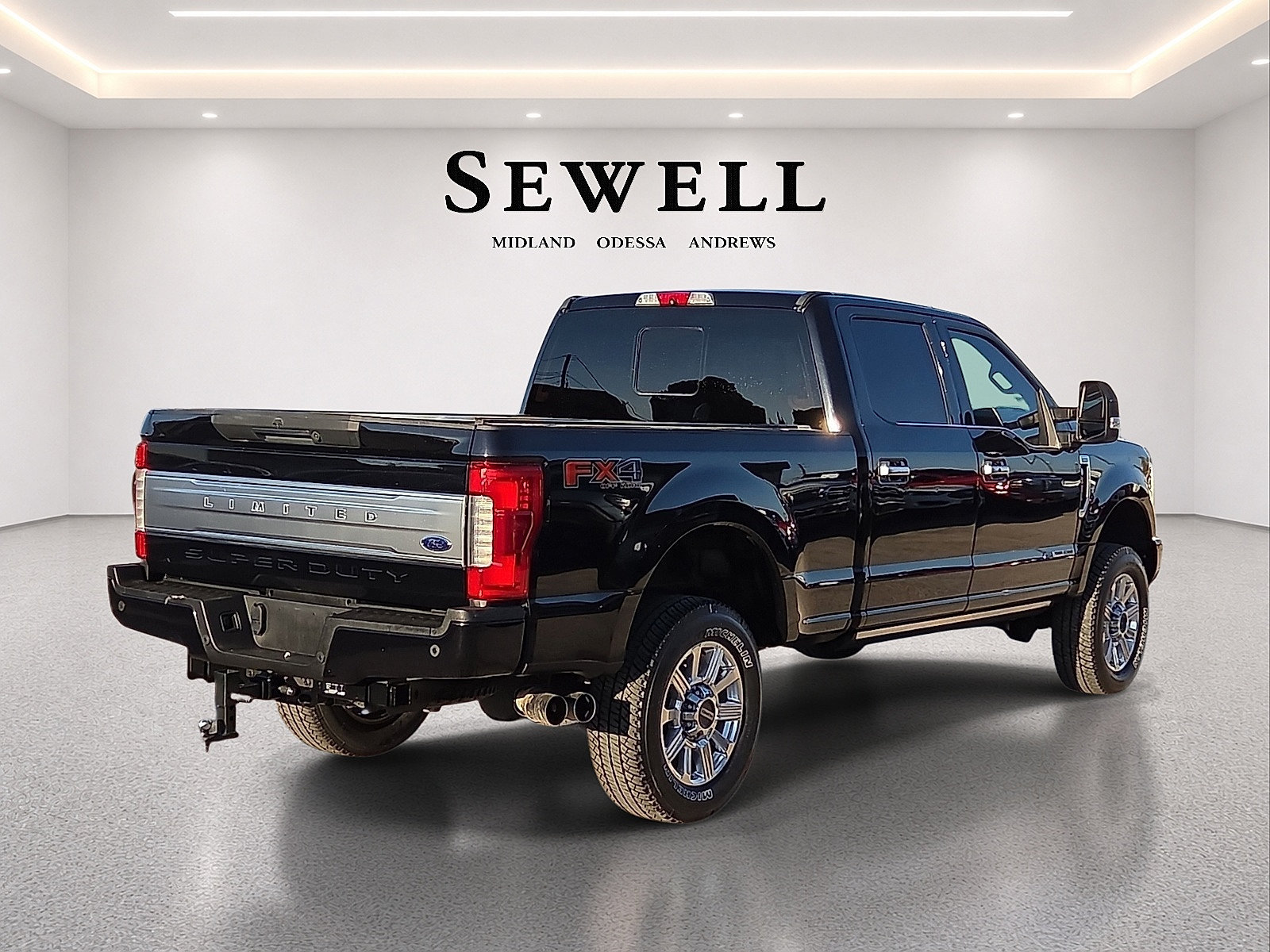 Used 2019 Ford F250 Limited w/ FX4 Off-Road Package AWD/4WD image 4