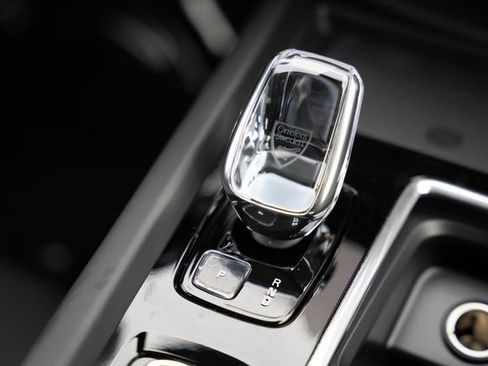 New 2026 Volvo XC60 B5 Plus w/ Protection Package Premier image 25