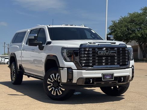Used 2024 GMC Sierra 2500 Denali Ultimate AWD/4WD image 2