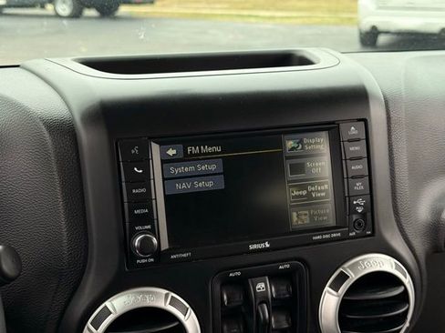 Used 2013 Jeep Wrangler Unlimited Sahara w/ Connectivity Group image 19