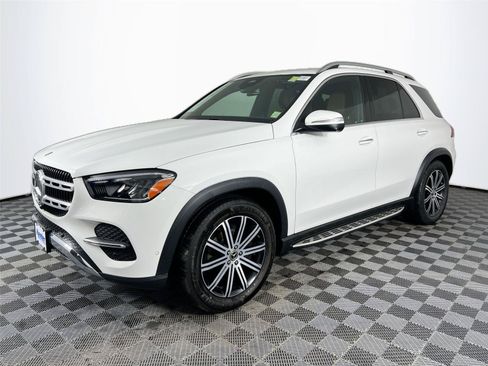 Used 2024 Mercedes-Benz GLE 350 4MATIC image 2