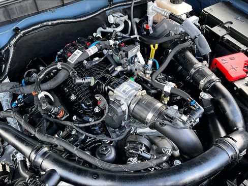 Used 2023 Ford Bronco Badlands image 33