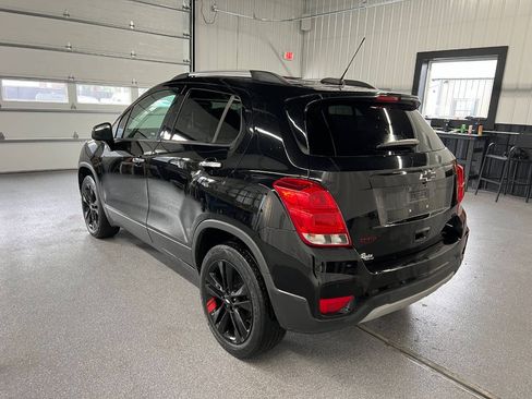 Used 2020 Chevrolet Trax LT w/ Redline Edition AWD/4WD image 6