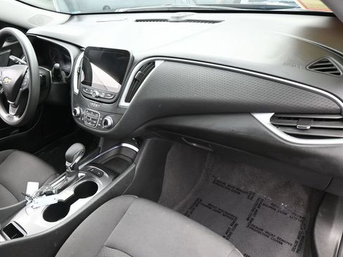 Used 2025 Chevrolet Malibu LT FWD image 39