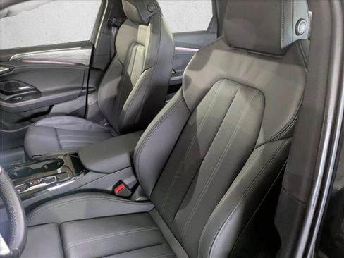 Used 2025 Audi A6 e-tron Premium Plus w/ Premium Plus AWD/4WD image 22