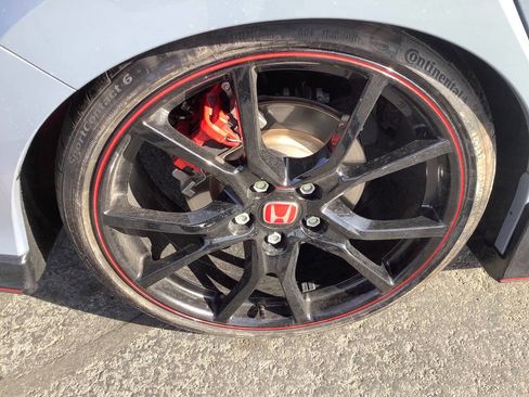 Used 2019 Honda Civic Type R image 22