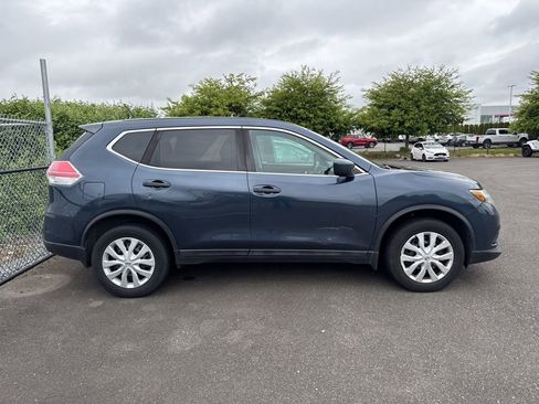 Used 2016 Nissan Rogue S w/ S Family Package AWD/4WD image 6