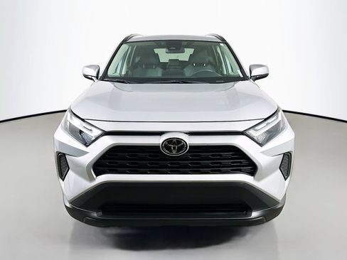 Used 2025 Toyota RAV4 XLE w/ Convenience Package FWD image 2