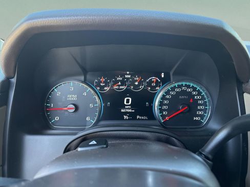 Used 2017 GMC Yukon SLT w/ Premium Edition image 13