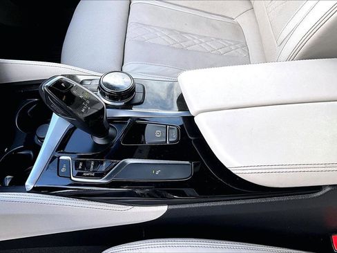 Used 2018 BMW M550i xDrive image 18