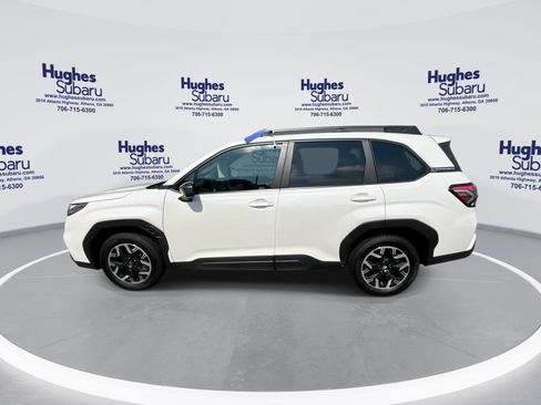 Used 2025 Subaru Forester Premium AWD/4WD image 1