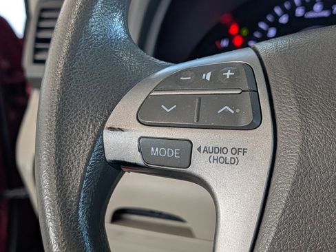 Used 2010 Toyota Camry LE image 15