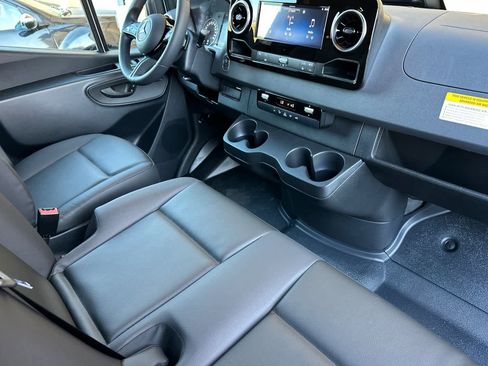 New 2026 Mercedes-Benz Sprinter 2500 image 14