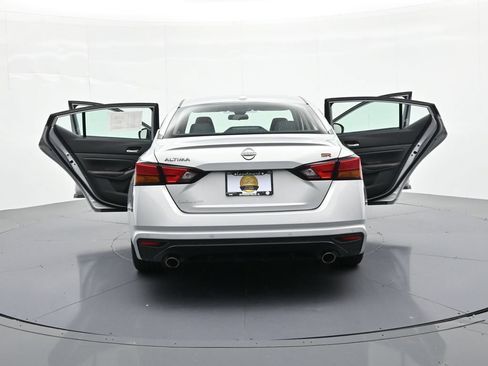 Used 2024 Nissan Altima 2.5 SR FWD image 25