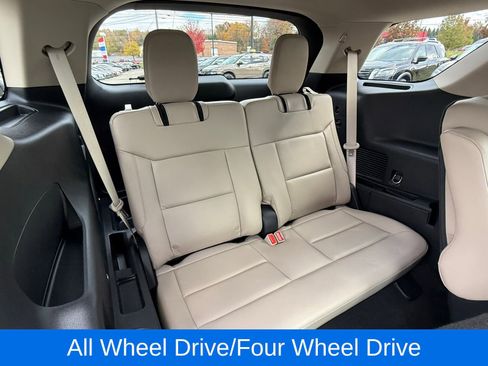 Used 2023 Ford Explorer XLT w/ Equipment Group 202A image 14