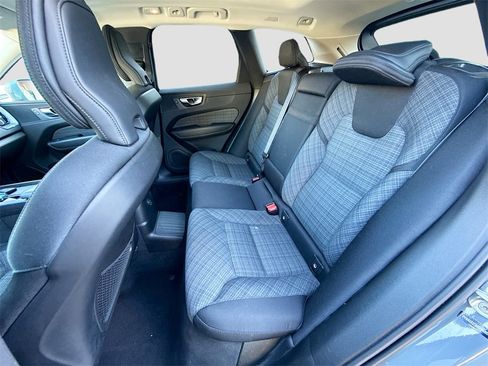 Used 2022 Volvo XC60 T8 Inscription Expression image 26