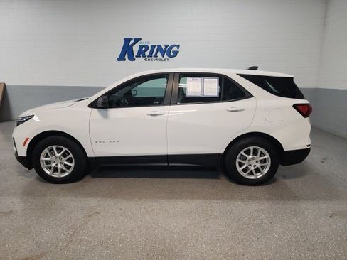 Certified 2023 Chevrolet Equinox LS image 2