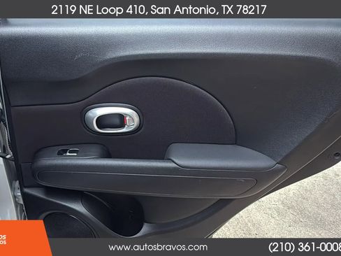Used 2018 Kia Soul FWD image 25