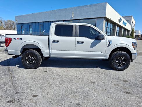 Used 2023 Ford F150 XLT AWD/4WD image 7