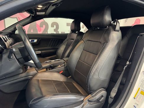 Used 2022 Ford Mustang Premium RWD image 17