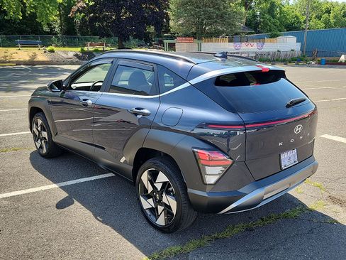 Used 2024 Hyundai Kona Limited AWD/4WD image 4