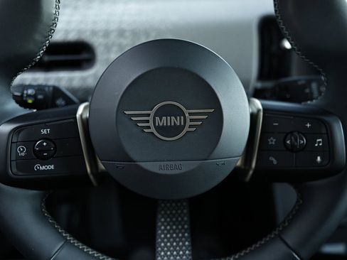 Used 2025 MINI Cooper S image 28