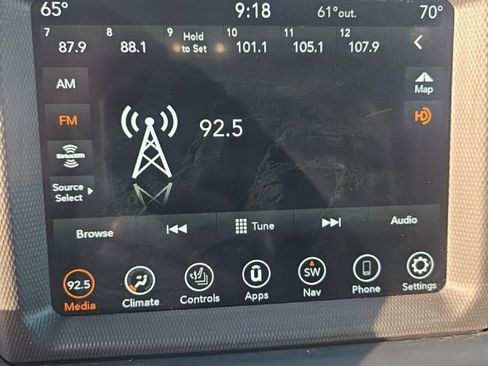 Used 2022 Jeep Gladiator Mojave w/ Cold Weather Group image 17