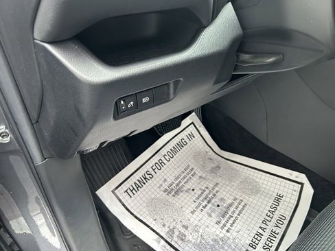 Certified 2022 Toyota RAV4 LE image 8