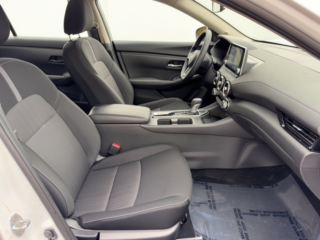 Used 2025 Nissan Sentra SV FWD image 30