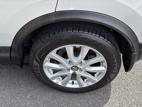 Used 2020 Nissan Rogue Sport SV AWD/4WD image 21