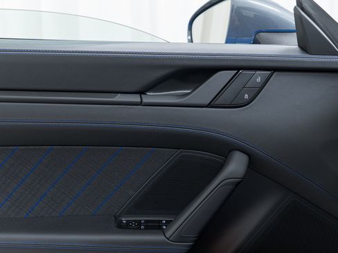 Used 2026 Porsche 911 Carrera T image 15