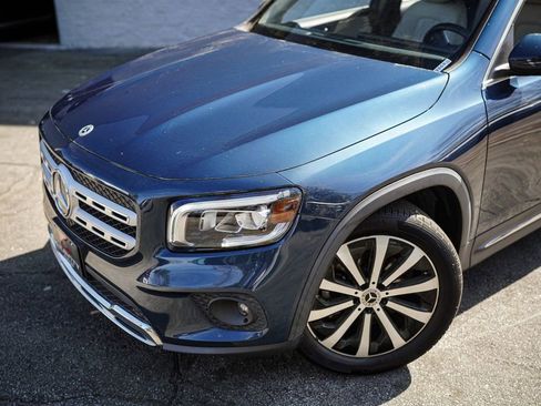 Used 2022 Mercedes-Benz GLB 250 w/ Premium Package Lite image 2