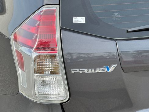 Used 2015 Toyota Prius V Three image 26