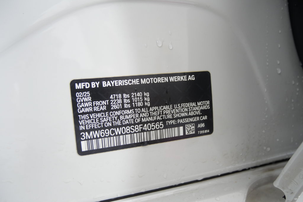 Certified 2025 BMW 330i Sedan RWD image 28
