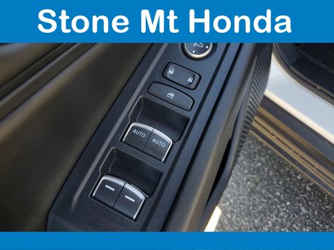 Used 2025 Honda Accord SE image 18