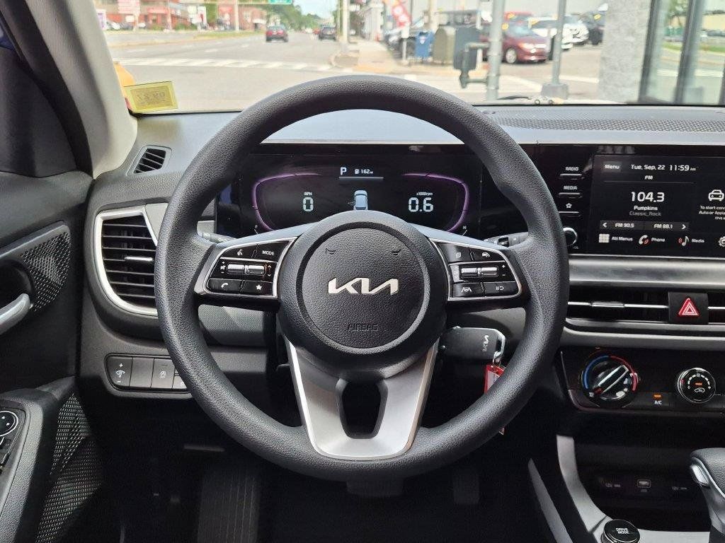 Certified 2024 Kia Seltos LX AWD/4WD image 12