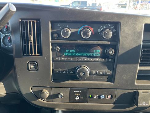 Used 2019 GMC Savana 2500 w/ Enhanced Convenience Package image 35