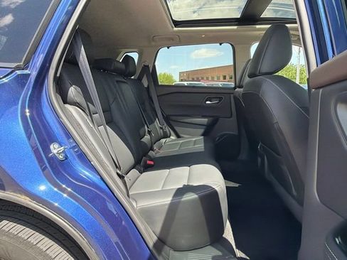 Used 2023 Nissan Rogue SL w/ SL Premium Package AWD/4WD image 12