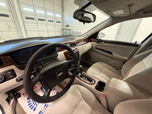Used 2010 Chevrolet Impala LS image 11