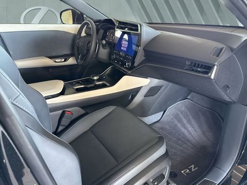 Certified 2025 Lexus RZ 300e w/ Accessory Package (Z1) image 28