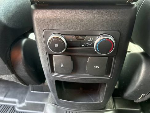 Used 2020 Ford Explorer XLT w/ Equipment Group 202A AWD/4WD image 26