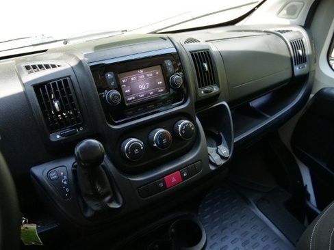Used 2019 RAM ProMaster 2500 FWD image 3