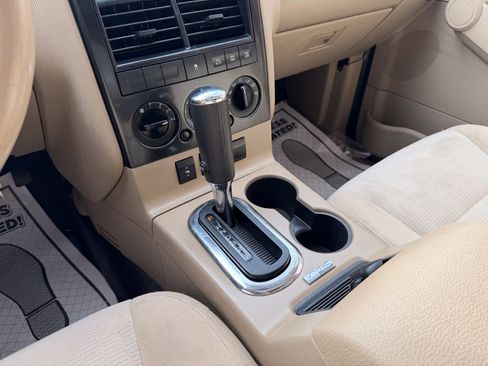 Used 2009 Ford Explorer Sport Trac XLT image 21